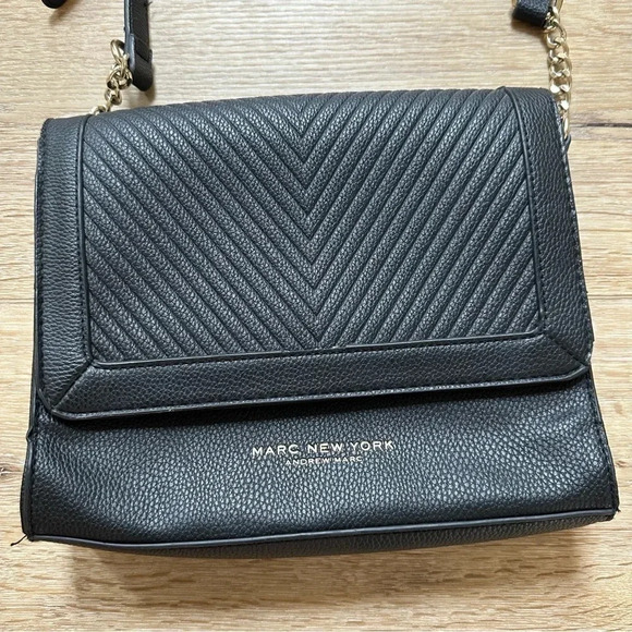 Marc New York Andrew Marc Black w/ Chain Detail Crossbody Purse - Picture 3 of 13